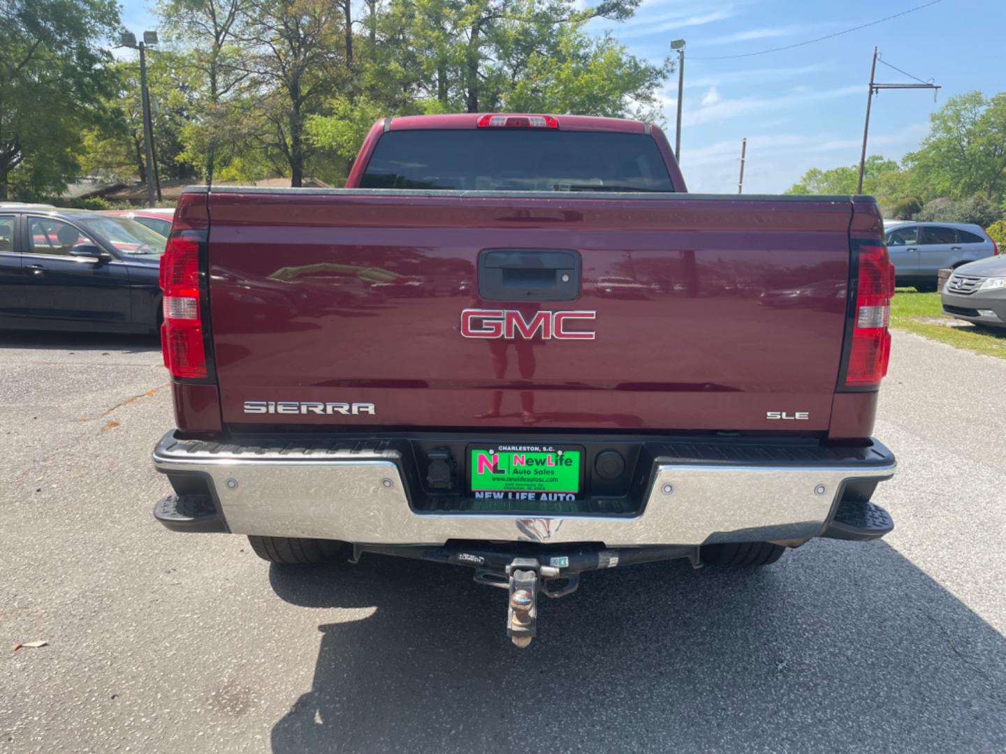 2014 RED GMC SIERRA 1500 SLE (3GTP1UEC5EG) with an 5.3L engine, Automatic transmission, located at 5103 Dorchester Rd., Charleston, SC, 29418-5607, (843) 767-1122, 36.245171, -115.228050 - Photo#5